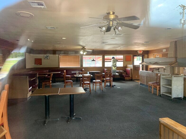 More Photos Of 1100 E Austin Blvd, Nevada Fast Food For Sale