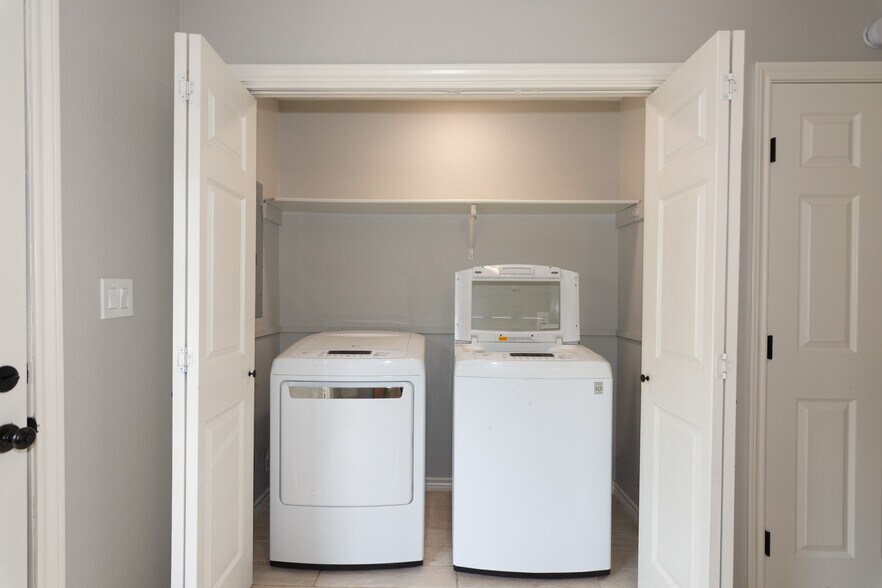 More Photos Of 114 Scofield Ave, Johnson City Apartments For Sale