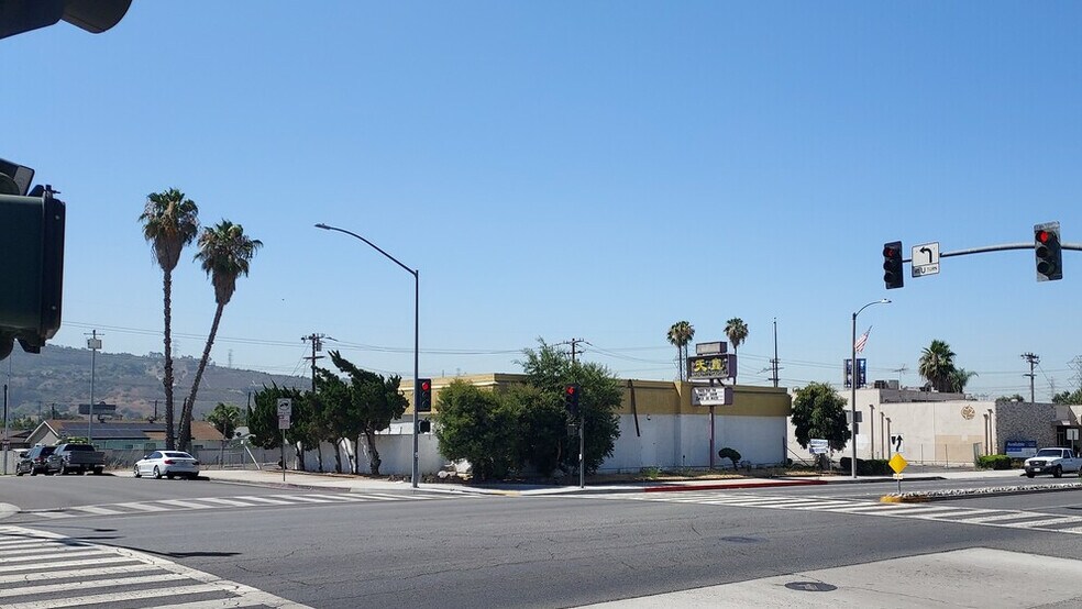 Primary Photo Of 1536 Peck Rd, South El Monte Restaurant For Lease