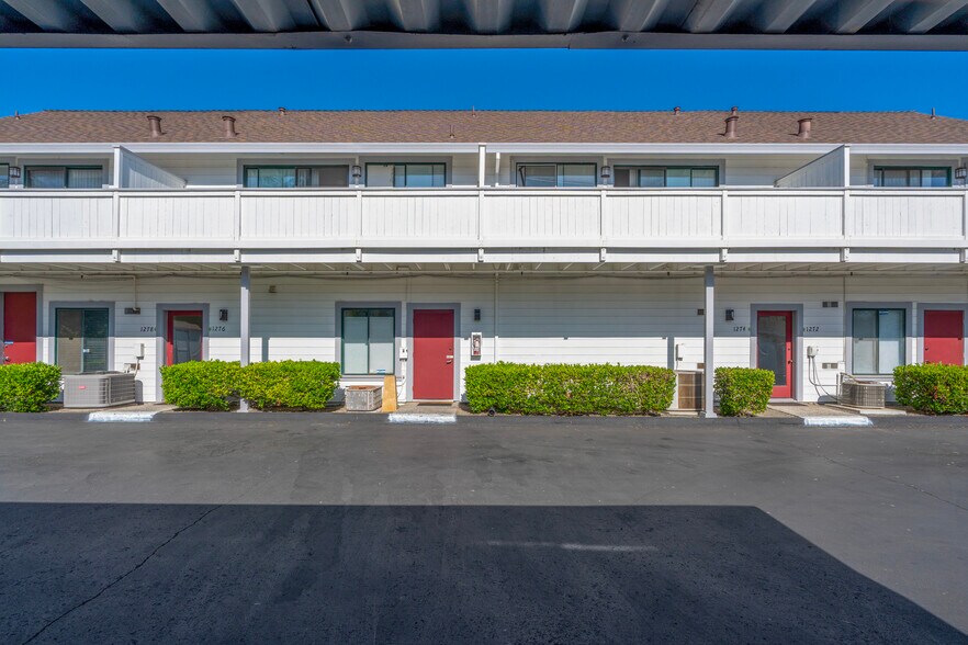 More Photos Of 1270 Broadway, Sonoma Freestanding For Sale