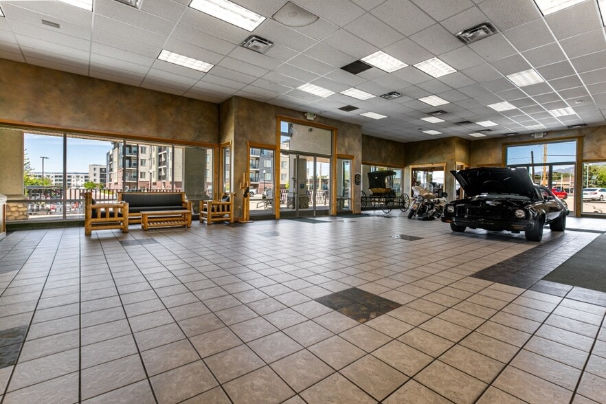 More Photos Of 562 S State St, Clearfield Auto Dealership For Sale