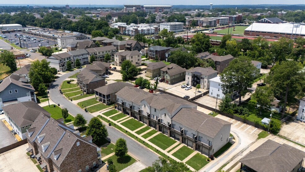 Primary Photo Of 403 Meador Dr, Tuscaloosa Multifamily For Sale