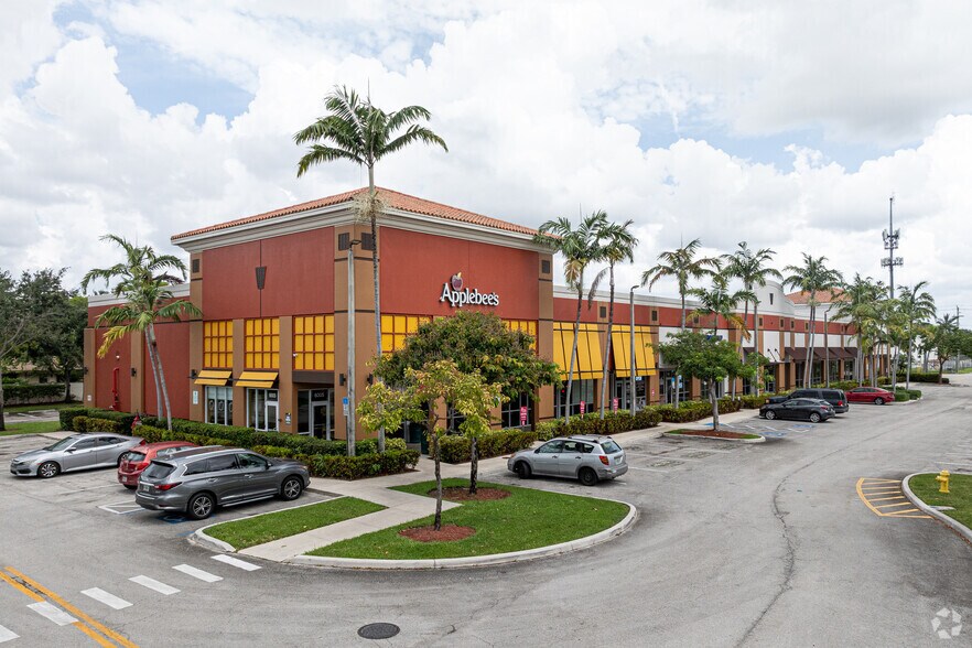 More Photos Of 6001-6095 N University Dr, Tamarac Unknown For Lease