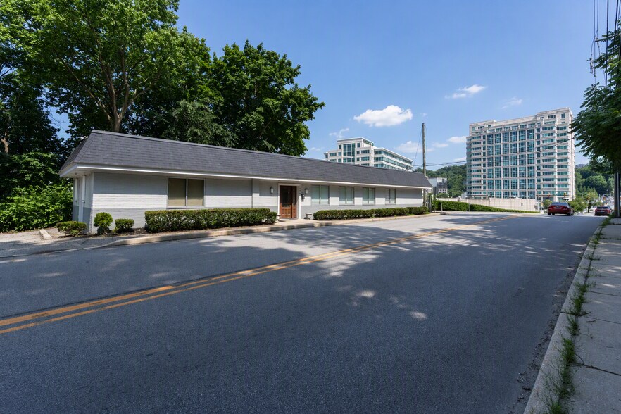 More Photos Of 128 Front St, Conshohocken Medical For Sale