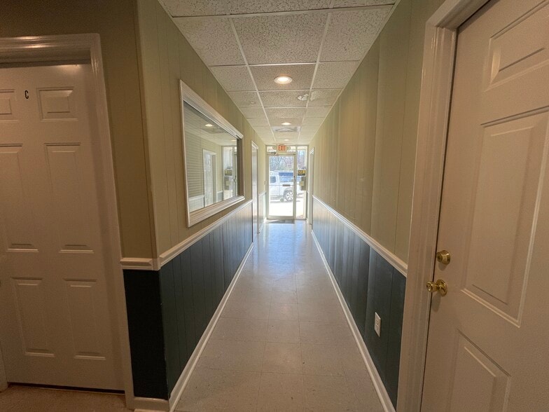 More Photos Of 105 Old Epps Bridge Rd, Athens Office For Lease