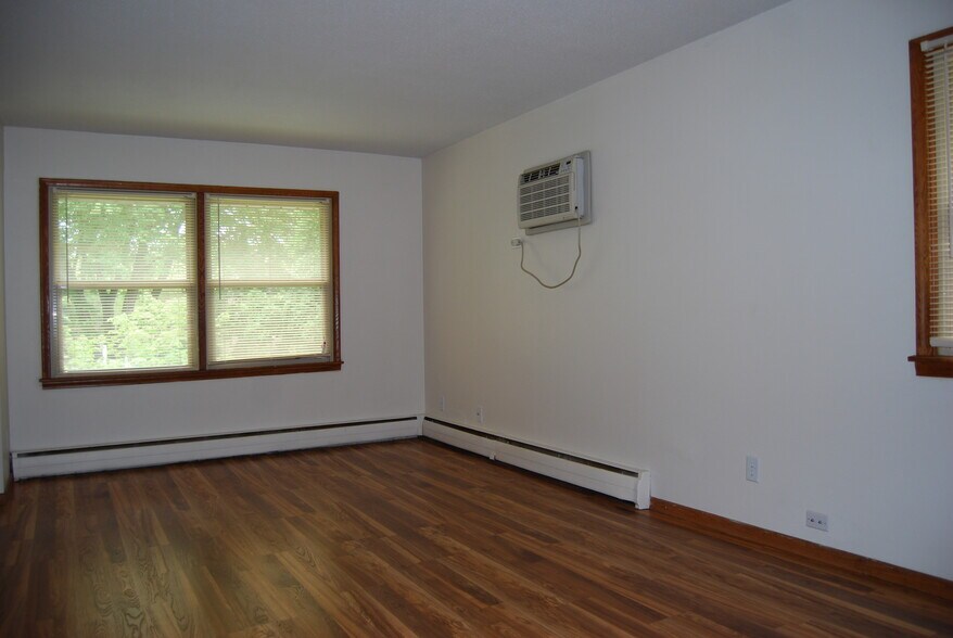 More Photos Of 2824 31st Ave S, Minneapolis Apartments For Sale