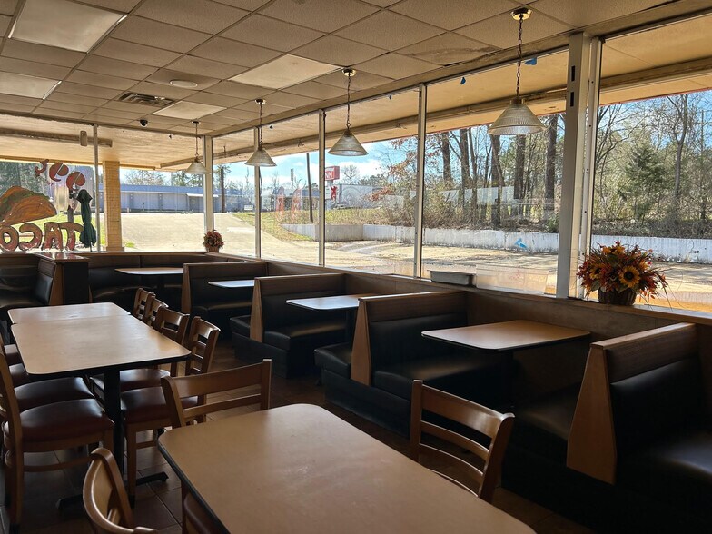 More Photos Of 1010 State Highway 21 W, San Augustine Fast Food For Sale
