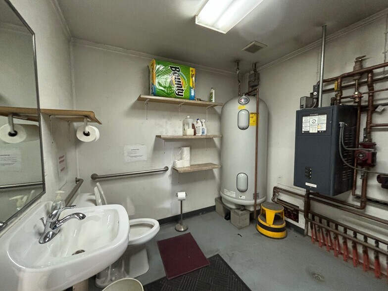 More Photos Of 6220 E Highway 2, Minot Service For Lease