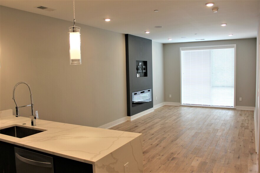 More Photos Of 1000-1038 W Girard Ave, Philadelphia Apartments For Lease