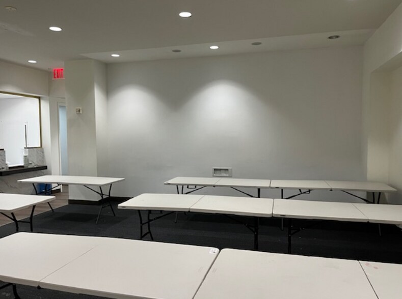 More Photos Of 261 Broadway, New York Apartments For Sale