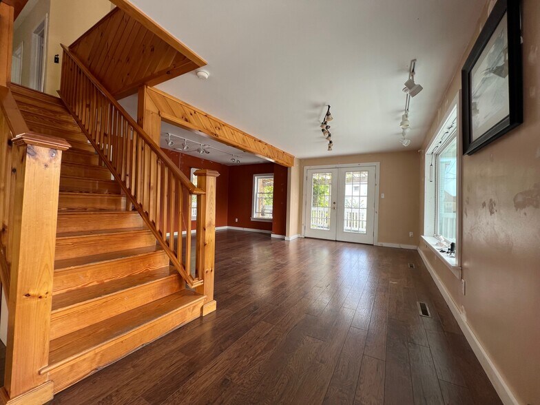 More Photos Of 75 Montcalm St, Ticonderoga Office Residential For Sale