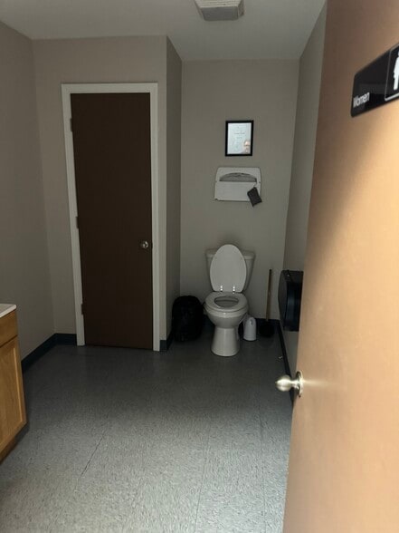 More Photos Of 1 Harold Ives Dr, North Little Rock Warehouse For Sale