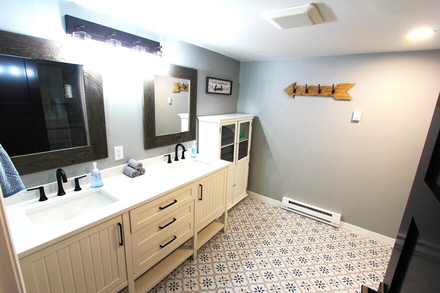 More Photos Of 2375 Maple Dr, Sister Bay Multifamily For Sale