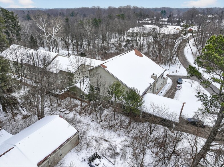 More Photos Of 751 E Tamarack Trl, Bloomington Healthcare For Sale