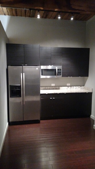 More Photos Of 216 S Jefferson St, Chicago Loft Creative Space For Lease