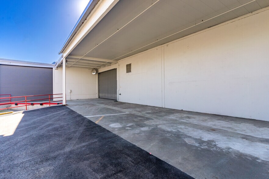 More Photos Of 161 Starlite St, South San Francisco Warehouse For Sale