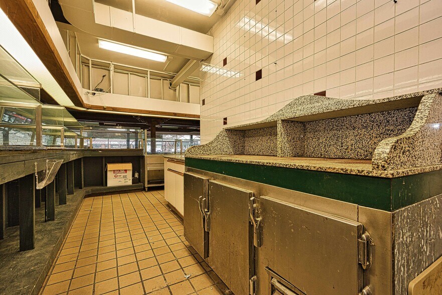 More Photos Of 80 E Main St, Huntington Freestanding For Sale