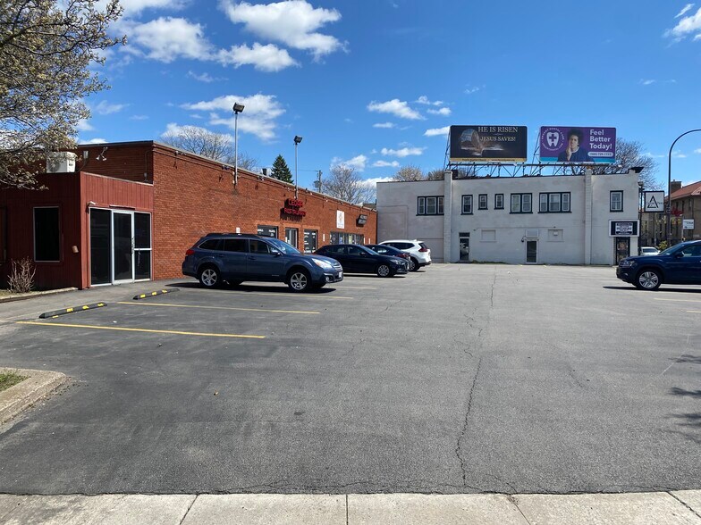 More Photos Of 746 Monroe Ave, Rochester Freestanding For Sale
