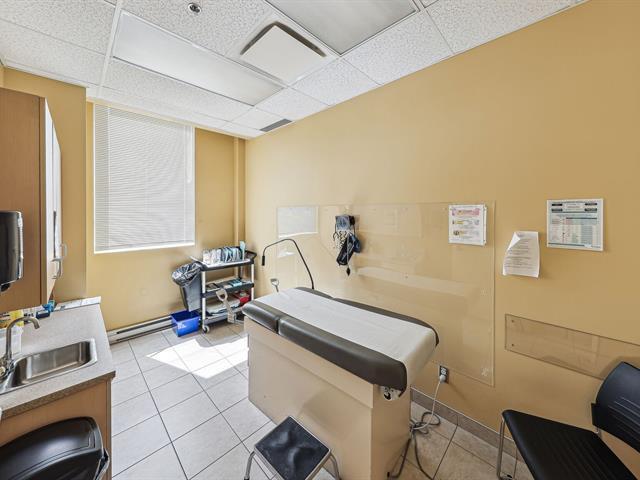 More Photos Of 1299 Boul De La Concorde O, Laval General Retail For Lease