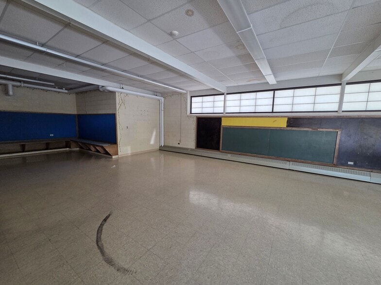 More Photos Of 15 Thelma Dr, Hope Valley Schools For Sale