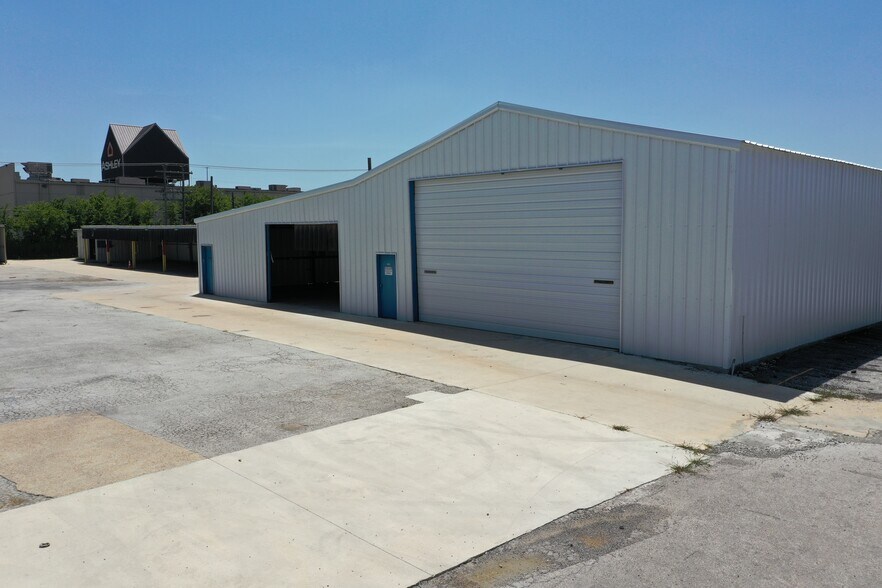 More Photos Of 1605 Century St, Pflugerville Manufacturing For Lease