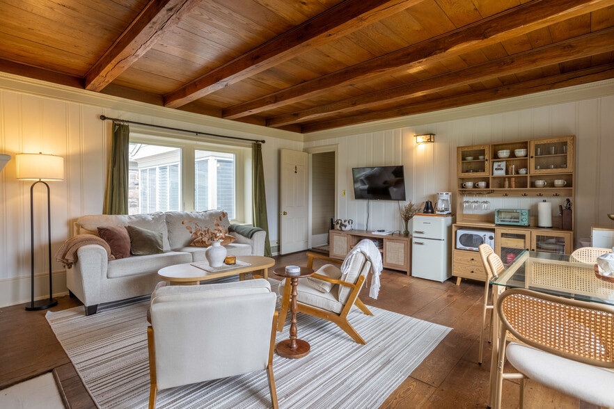 More Photos Of 1207 Flohrs Church Rd, Biglerville Hospitality For Sale
