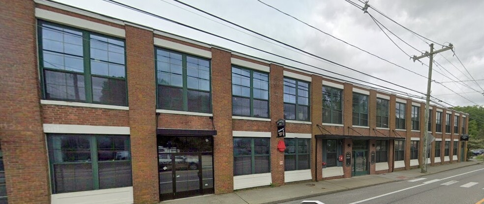 More Photos Of 11 Main St, Mystic Medical For Lease