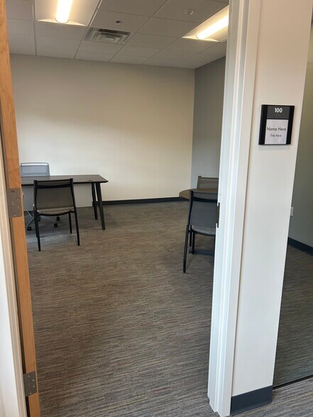 More Photos Of 1900 Leland Dr SE, Marietta Coworking Space