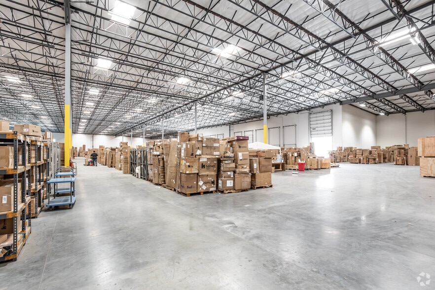 More Photos Of 959 E 3rd St, Corona Warehouse For Sale