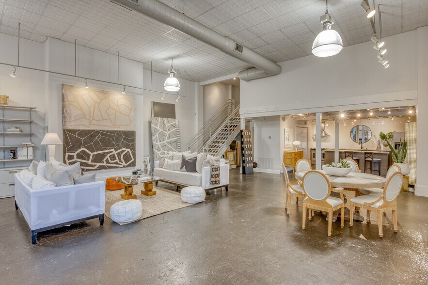 More Photos Of 1517 E 5th Ave, Tampa Office For Lease