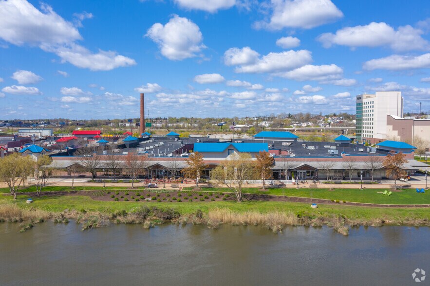 More Photos Of 900-1095 Justison St, Wilmington Storefront Retail Office For Lease