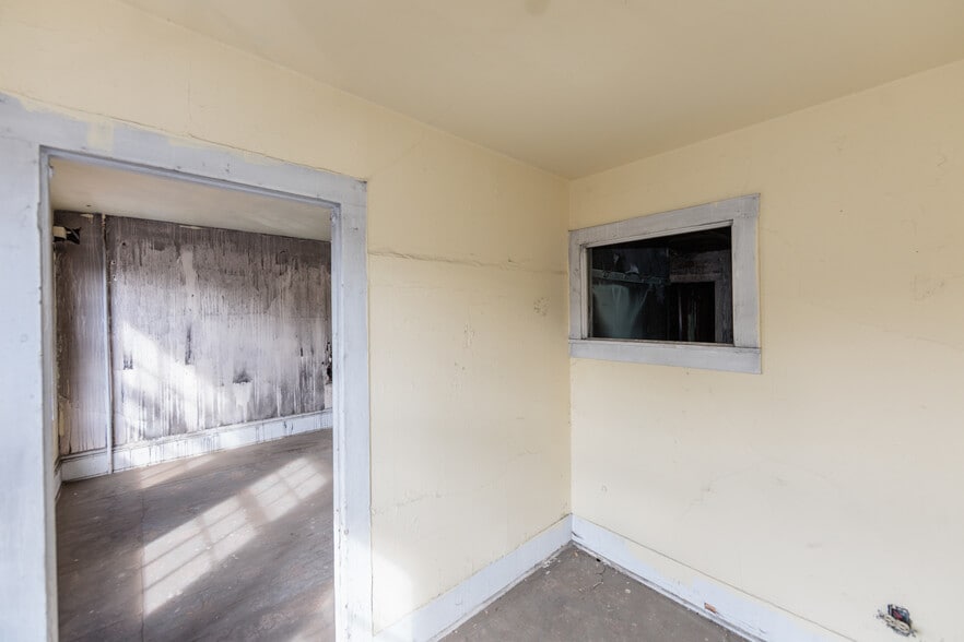 More Photos Of 4134-4136 Lorain Ave, Cleveland Storefront Retail Residential For Sale