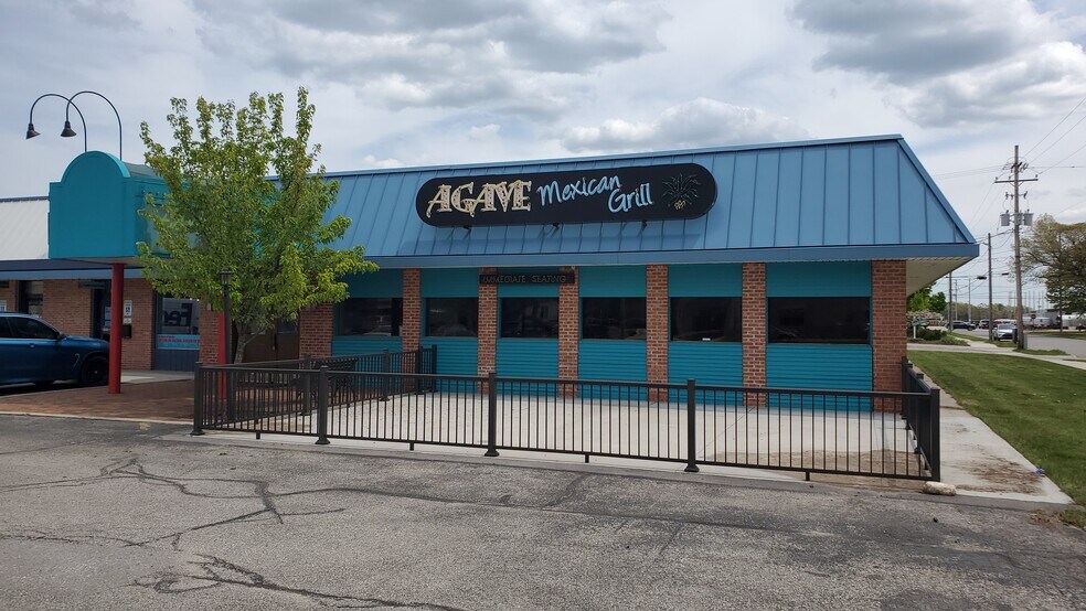 More Photos Of 851 S Garfield, Traverse City General Retail For Sale