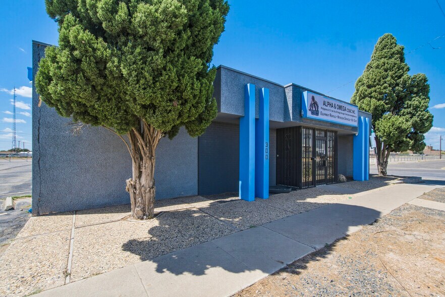 More Photos Of 300-305 S Grant Ave, Odessa Warehouse For Sale