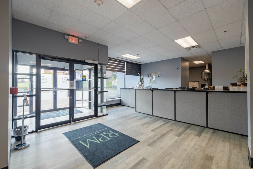 More Photos Of 42350 Grand River Ave, Novi Office For Sale