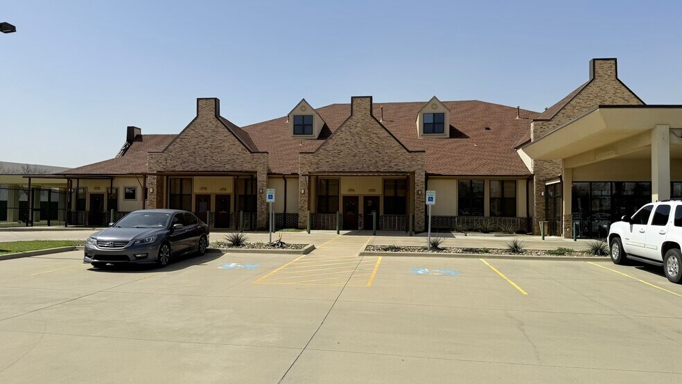 More Photos Of 2750 Ranch Trl, Irving Daycare Center For Lease
