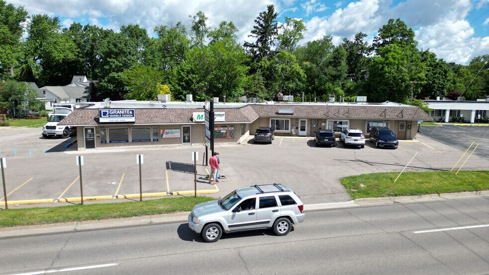 More Photos Of 2474-2486 Orchard Lake Rd, Keego Harbor Unknown For Lease