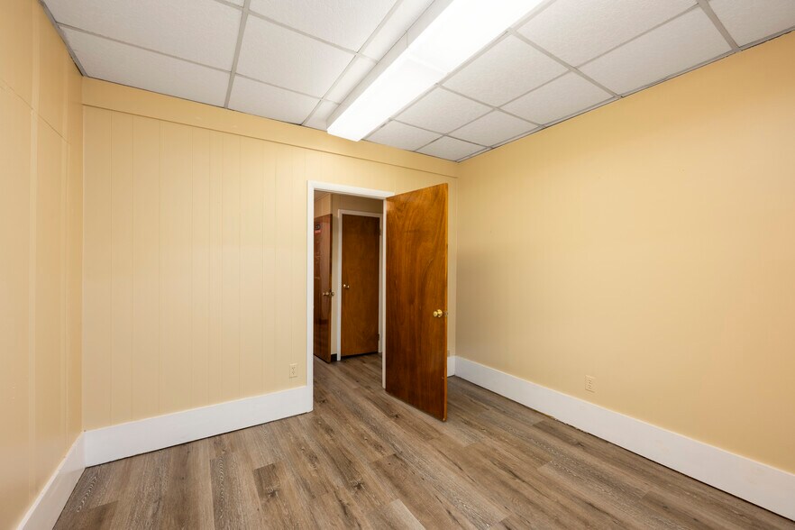 More Photos Of 64 Gleneida Ave, Carmel Storefront Retail Office For Lease