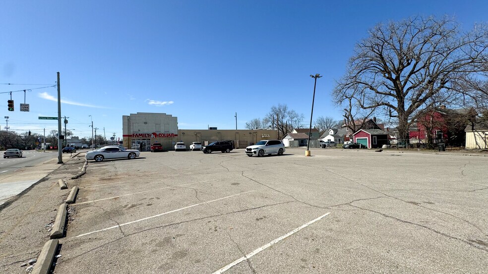 More Photos Of 7439 Vine St, Cincinnati Freestanding For Sale