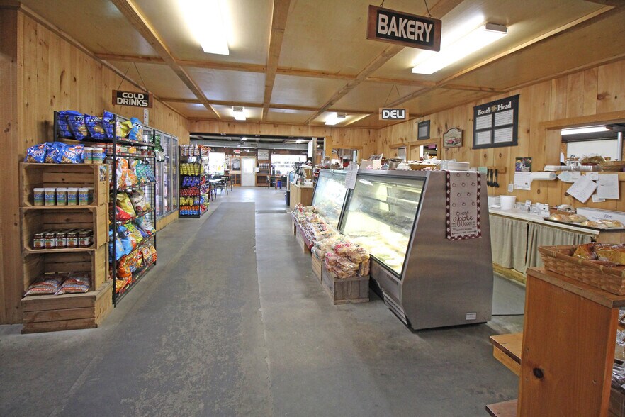 More Photos Of 138 Main Rd, Westhampton Restaurant For Sale