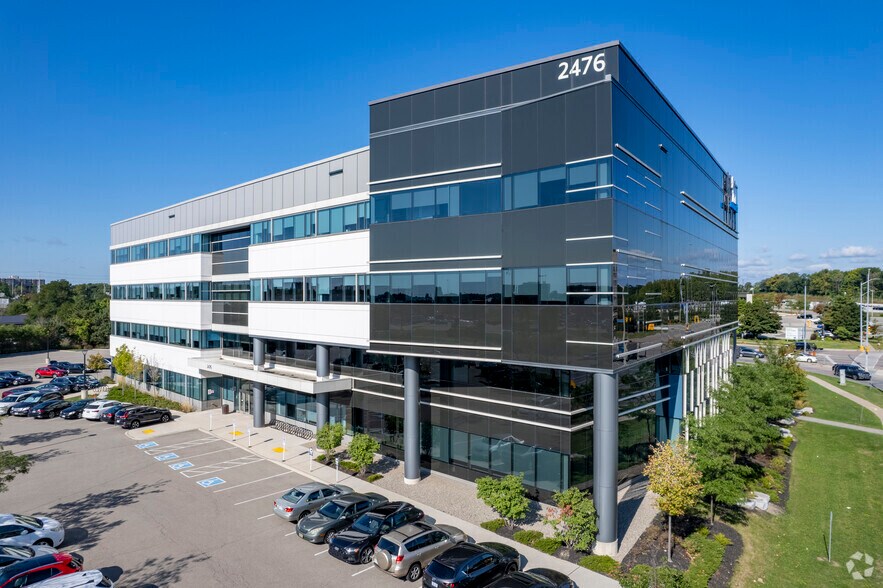 Primary Photo Of 2476 Argentia Rd, Mississauga Office For Lease
