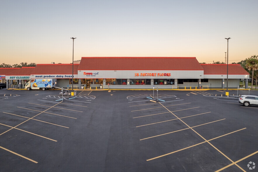 More Photos Of 200 W Ardice Ave, Eustis Unknown For Lease