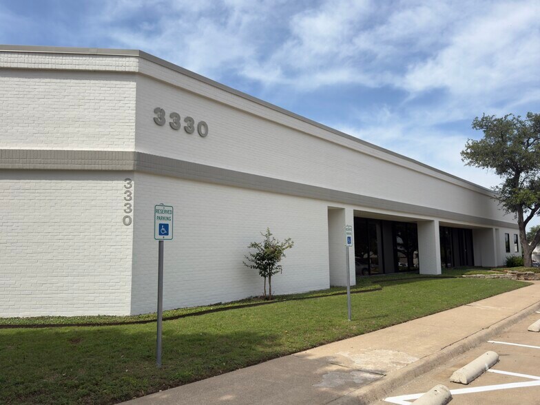 More Photos Of 3330 Earhart Dr, Carrollton Unknown For Lease