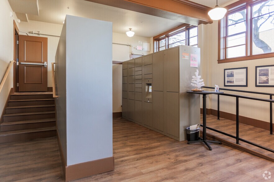 More Photos Of 1020 SE 60th Ave, Portland Apartments For Sale