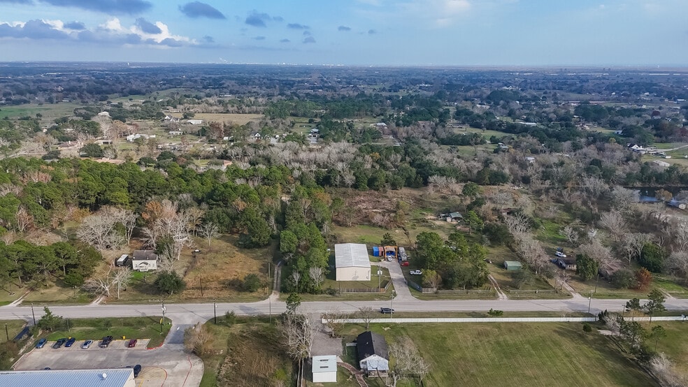More Photos Of 6717 FM 646 Rd S, Santa Fe Warehouse For Sale
