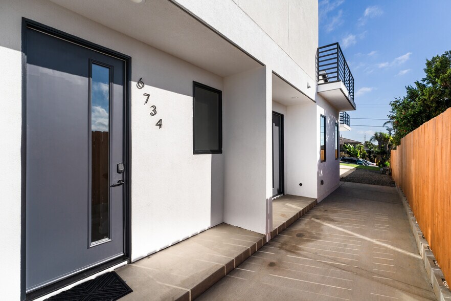 More Photos Of 6728 Thomson Ct, San Diego Apartments For Sale