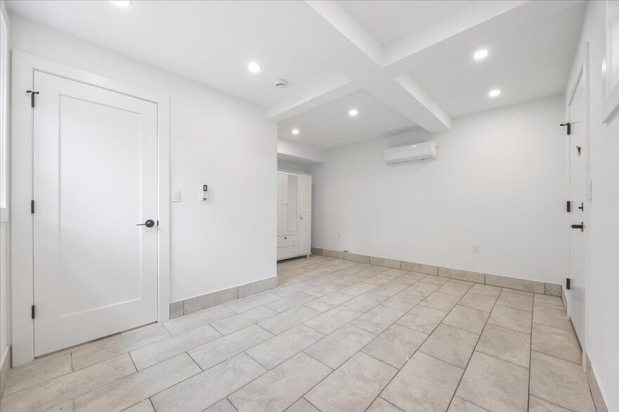 More Photos Of 2740 Sexton Pl, Bronx Apartments For Sale