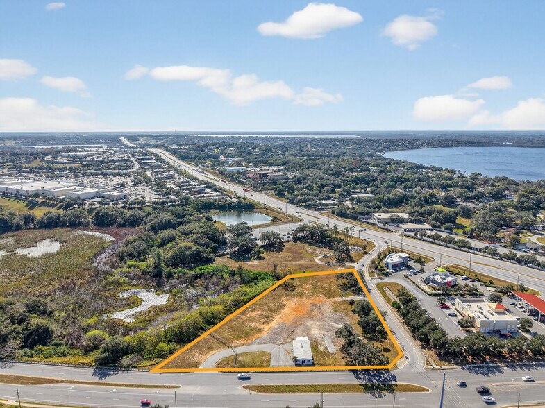 More Photos Of 1033 Hooks St, Clermont Industrial For Lease