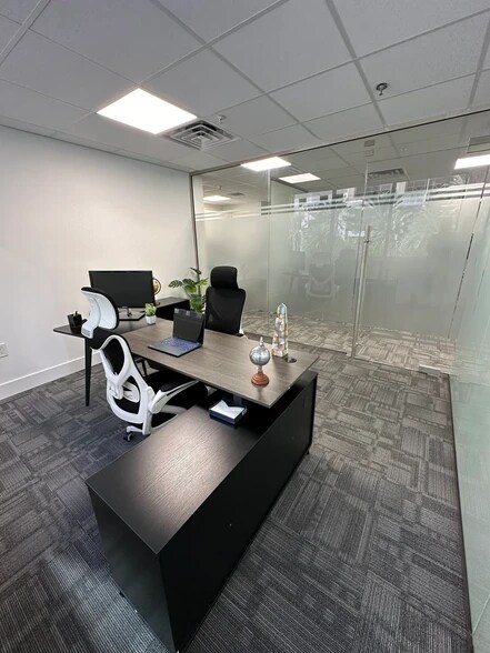 More Photos Of 1110 Brickell Ave, Miami Office For Sale
