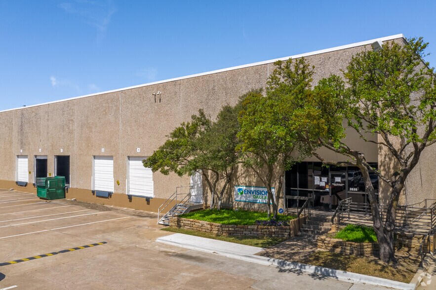 Primary Photo Of 3535 La Reunion Pky, Dallas Distribution For Lease